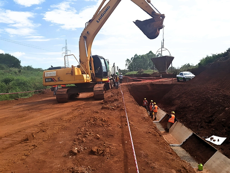 Movimiento de suelo CAPAR Constructora